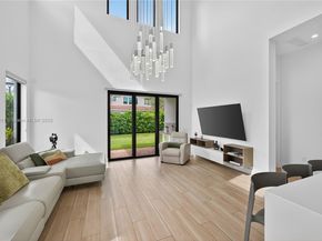 5999 E Brookfield Cir E, Hollywood FL 33312