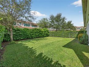 5999 E Brookfield Cir E, Hollywood FL 33312