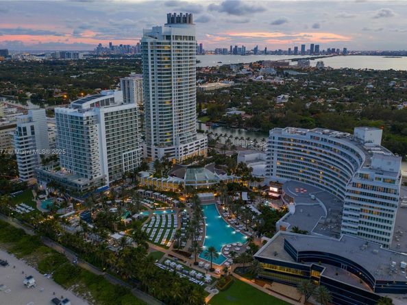 4391 Collins Ave 1403, Miami Beach FL 33140
