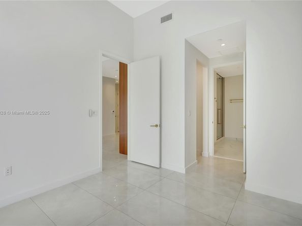 2655 S Bayshore Dr 405, Miami FL 33133