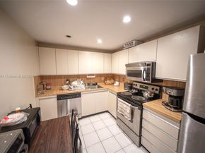 2500 Parkview Dr 517, Hallandale Beach FL 33009