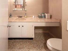 2500 Parkview Dr 517, Hallandale Beach FL 33009