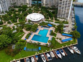 2500 Parkview Dr 517, Hallandale Beach FL 33009