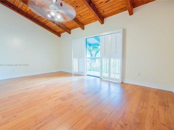 7890 SW 86th St 11, Miami FL 33143