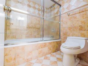 7890 SW 86th St 11, Miami FL 33143