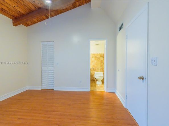 7890 SW 86th St 11, Miami FL 33143