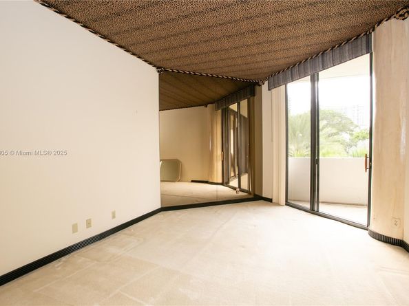 3000 Island Blvd WSTE1, Aventura FL 33160