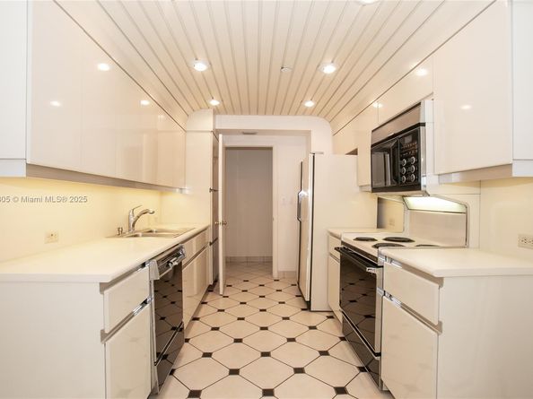 3000 Island Blvd WSTE1, Aventura FL 33160