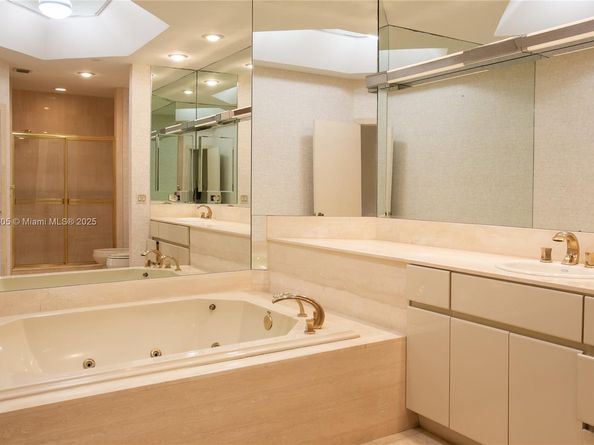 3000 Island Blvd WSTE1, Aventura FL 33160