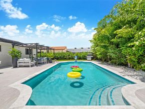 2585 SW 108th Ave, Miami FL 33165