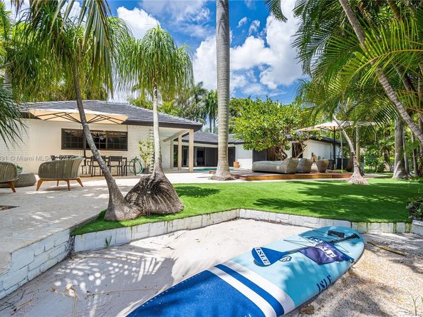 2500 Bayview Dr, Fort Lauderdale FL 33305
