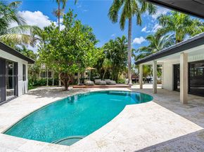 2500 Bayview Dr, Fort Lauderdale FL 33305