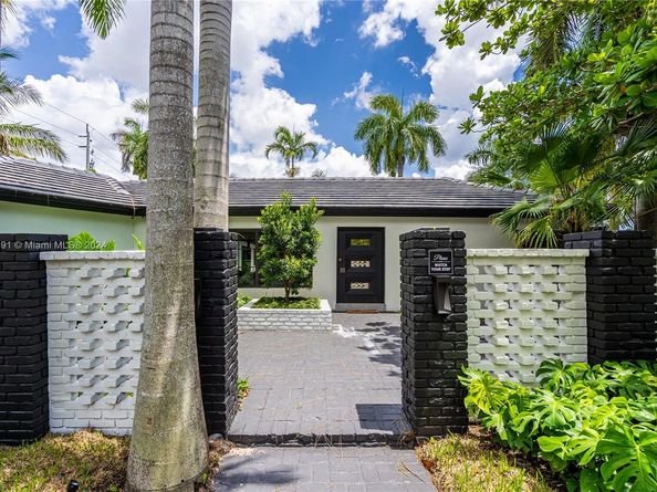 2500 Bayview Dr, Fort Lauderdale FL 33305