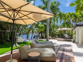 2500 Bayview Dr, Fort Lauderdale FL 33305
