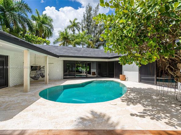 2500 Bayview Dr, Fort Lauderdale FL 33305