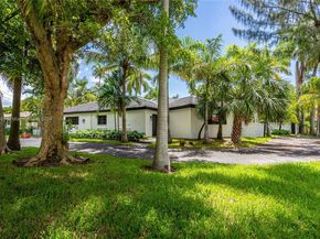 2500 Bayview Dr, Fort Lauderdale FL 33305