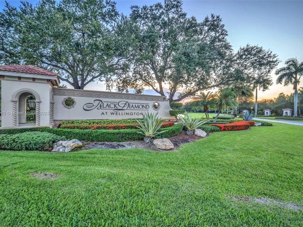 10563 Galleria St, Wellington FL 33414