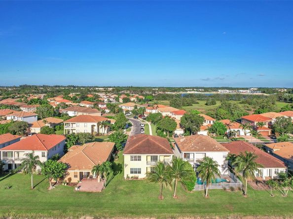 10563 Galleria St, Wellington FL 33414