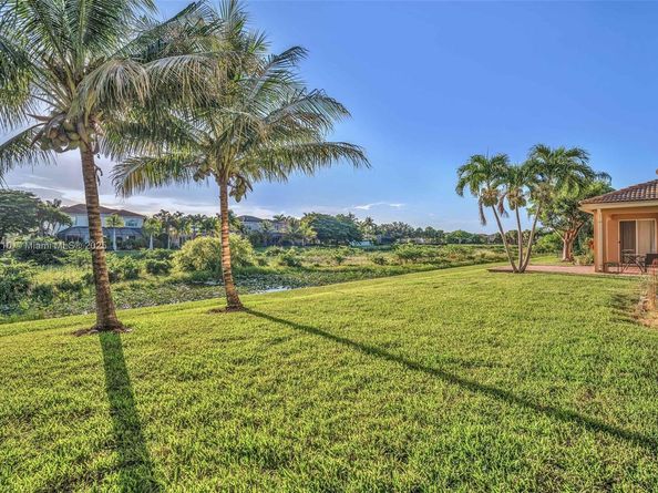 10563 Galleria St, Wellington FL 33414