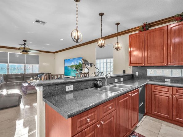 10563 Galleria St, Wellington FL 33414