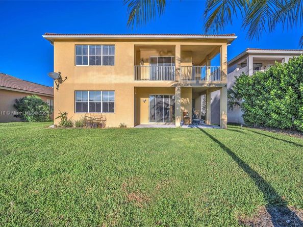 10563 Galleria St, Wellington FL 33414