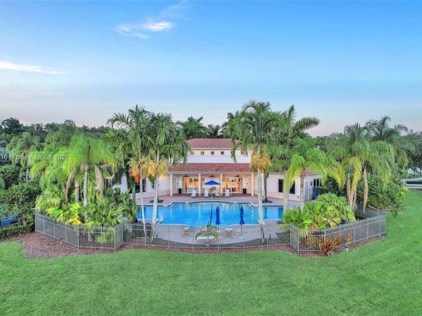 10563 Galleria St, Wellington FL 33414