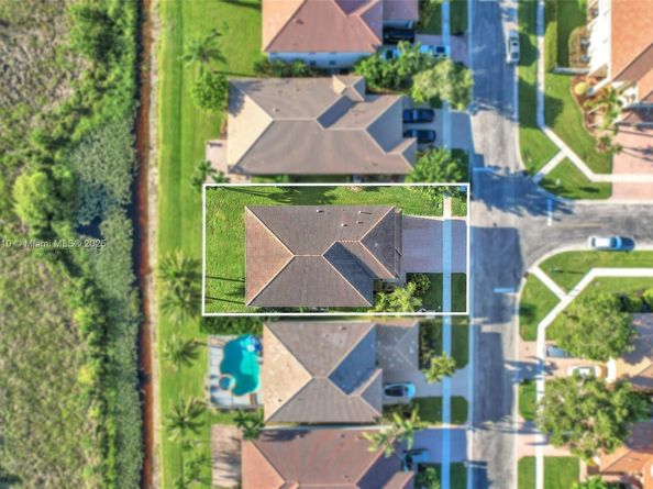 10563 Galleria St, Wellington FL 33414