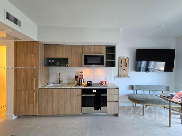 601 NE 1 Ave 3406, Miami FL 33132