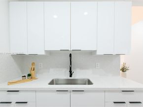 3721 SW 46th Ave, West Park FL 33023