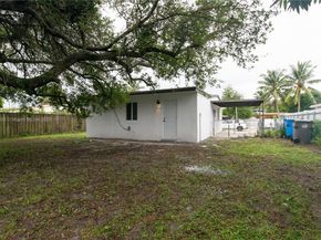 3721 SW 46th Ave, West Park FL 33023