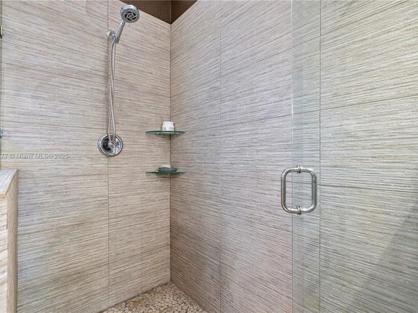 7546 NW 18th Dr, Pembroke Pines FL 33024