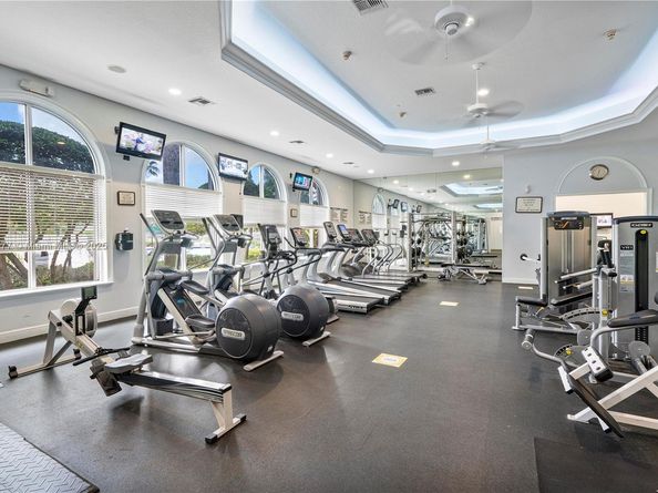7546 NW 18th Dr, Pembroke Pines FL 33024