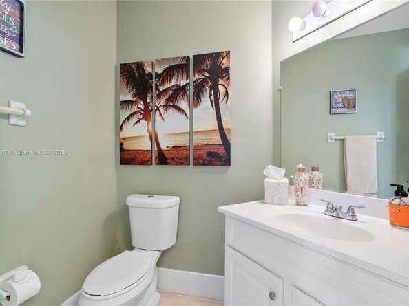 7546 NW 18th Dr, Pembroke Pines FL 33024
