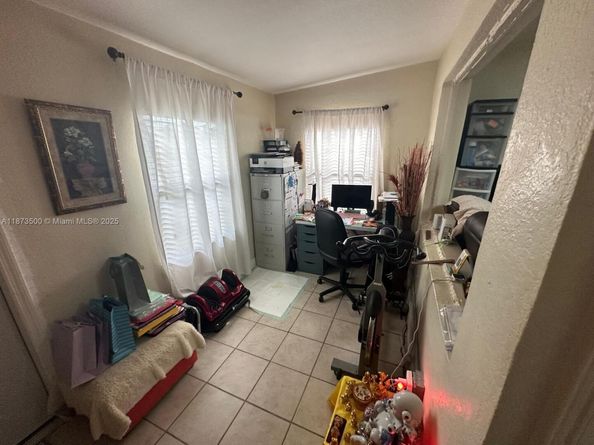 2097 Wilmington St, Opa-Locka FL 33054