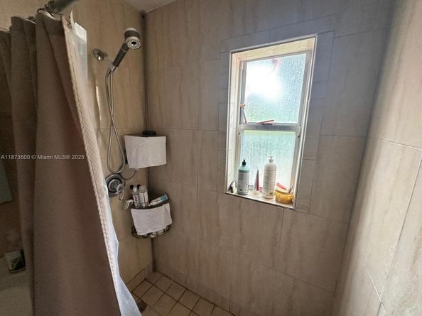 2097 Wilmington St, Opa-Locka FL 33054