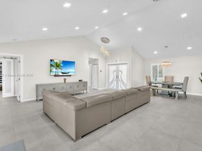 1240 NW 161st Ave, Pembroke Pines FL 33028