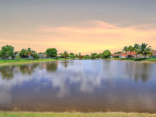 1240 NW 161st Ave, Pembroke Pines FL 33028