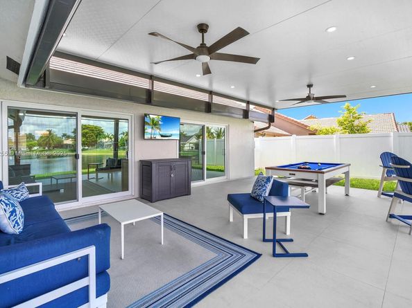 1240 NW 161st Ave, Pembroke Pines FL 33028