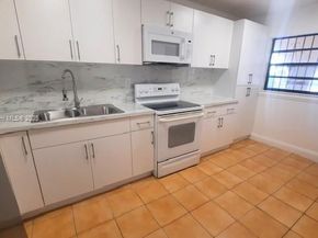 6675 W 4th Ave 112, Hialeah FL 33012