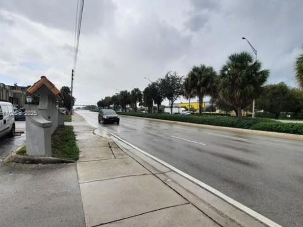 6675 W 4th Ave 112, Hialeah FL 33012