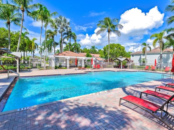 3738 San Simeon Cir, Weston FL 33331