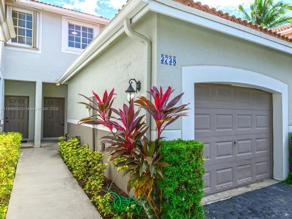 3738 San Simeon Cir, Weston FL 33331