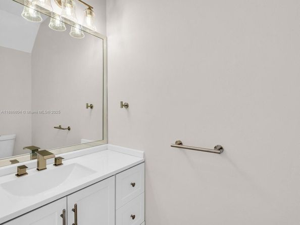 3738 San Simeon Cir, Weston FL 33331