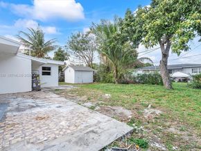 1061 NW 108 ter, Miami FL 33168