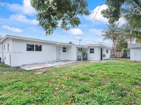 1061 NW 108 ter, Miami FL 33168