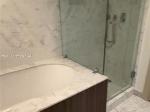 1000 Brickell Plz 2008, Miami FL 33131