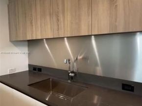 1000 Brickell Plz 2008, Miami FL 33131