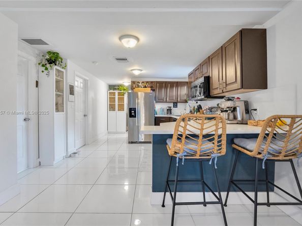 827 NW 114th St, Miami FL 33168