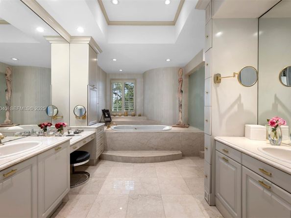 3460 S Moorings Way, Miami FL 33133