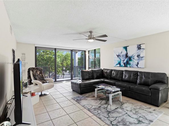 1101 River Reach Dr 209, Fort Lauderdale FL 33315